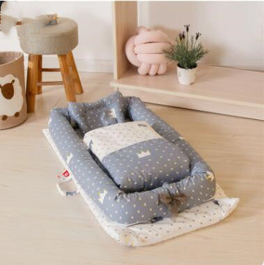 Anti-Pressure Newborn Foldable And Portable Crib